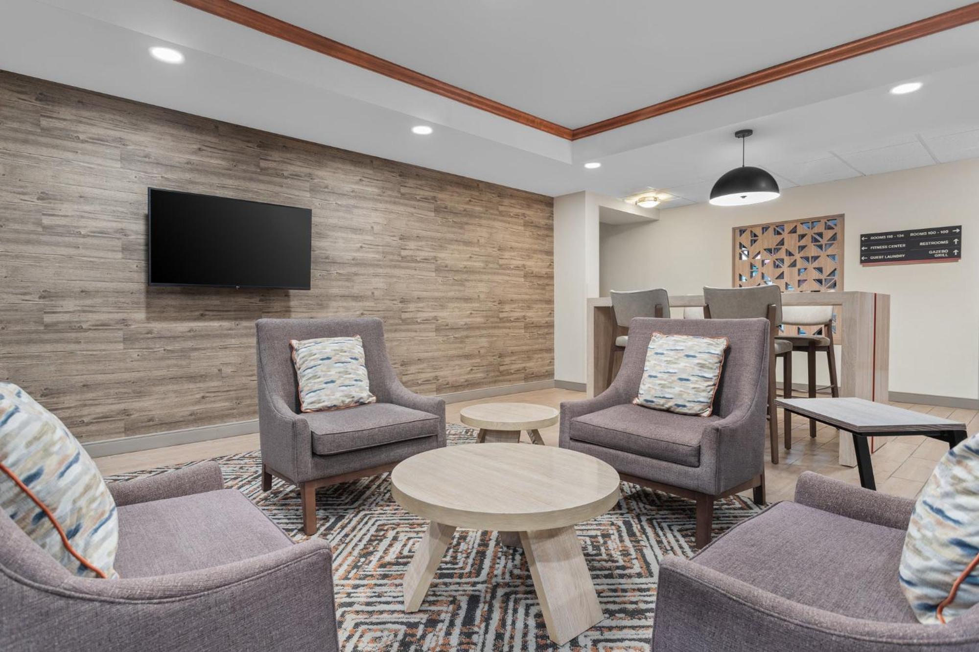 Candlewood Suites La Crosse By Ihg Exterior photo
